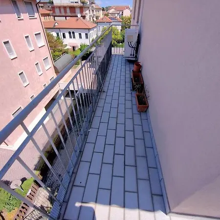 Linda's Apparment Apartament Mestre